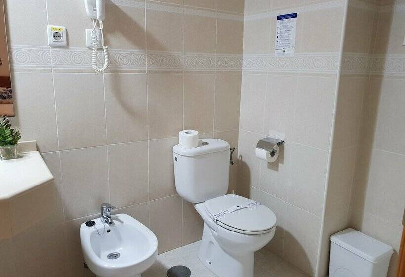 Habitación Estándar con Balcón, Marconi