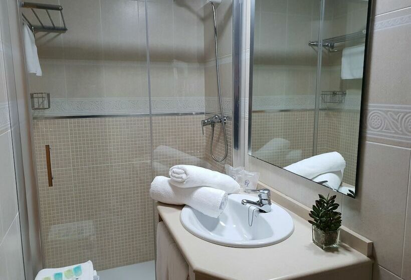 Habitación Estándar con Balcón, Marconi