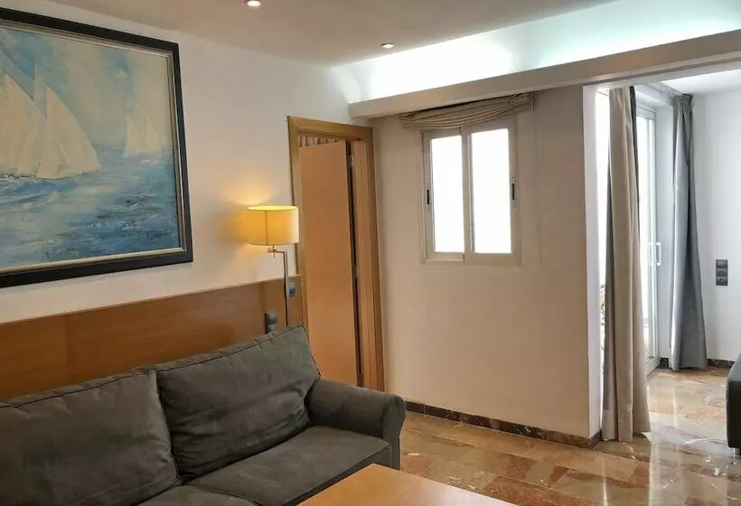 Family Room, Mirador