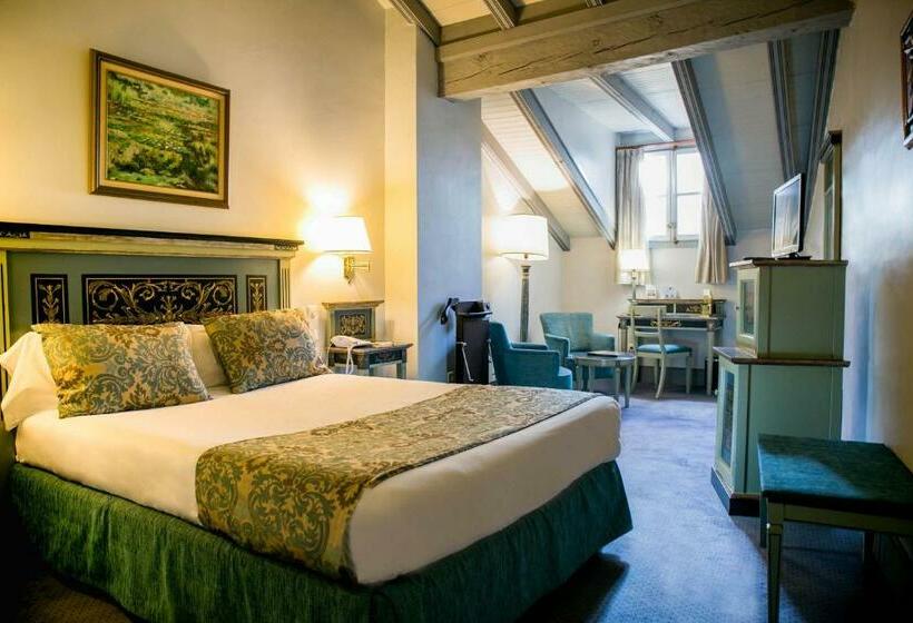 غرفة قياسية, Palacio De Los Velada