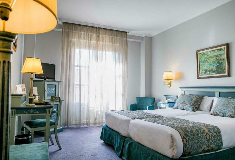 غرفة قياسية, Palacio De Los Velada