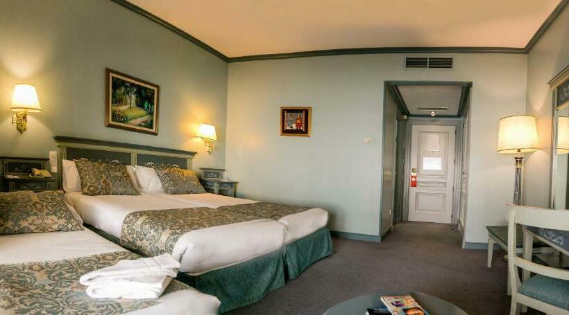 غرفة قياسية ثلاثية, Palacio De Los Velada