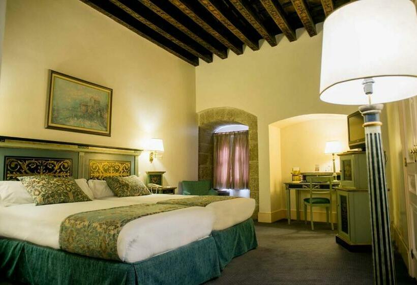 غرفة سوبيريور ثلاثية, Palacio De Los Velada