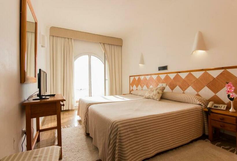 غرفة قياسية, Sal Marina