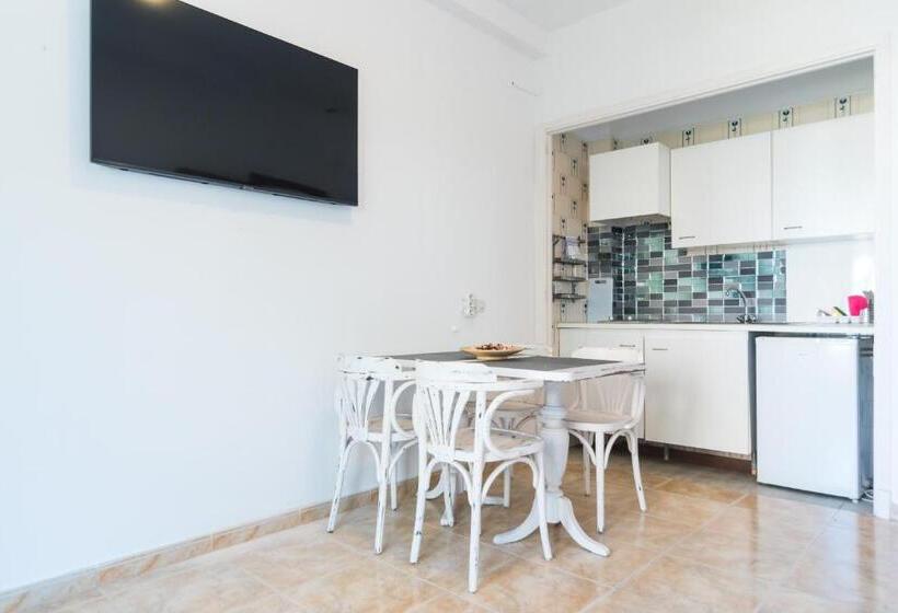 주니어 스위트, Lis Mallorca