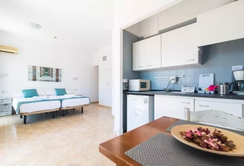 Standaard Studio met Terras, Lis Mallorca