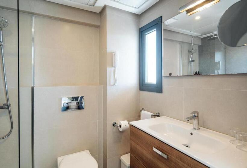 اتاق اساندارد با چشم‌انداز جانبی به دریا, Thb Gran Bahia