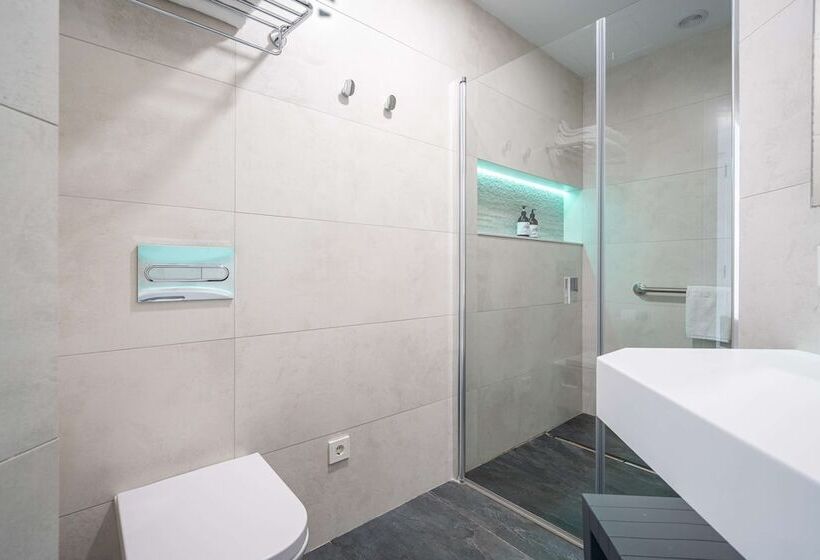 آپارتمان 1 خوابه با چشم‌انداز جانبی دریا, Thb Gran Bahia