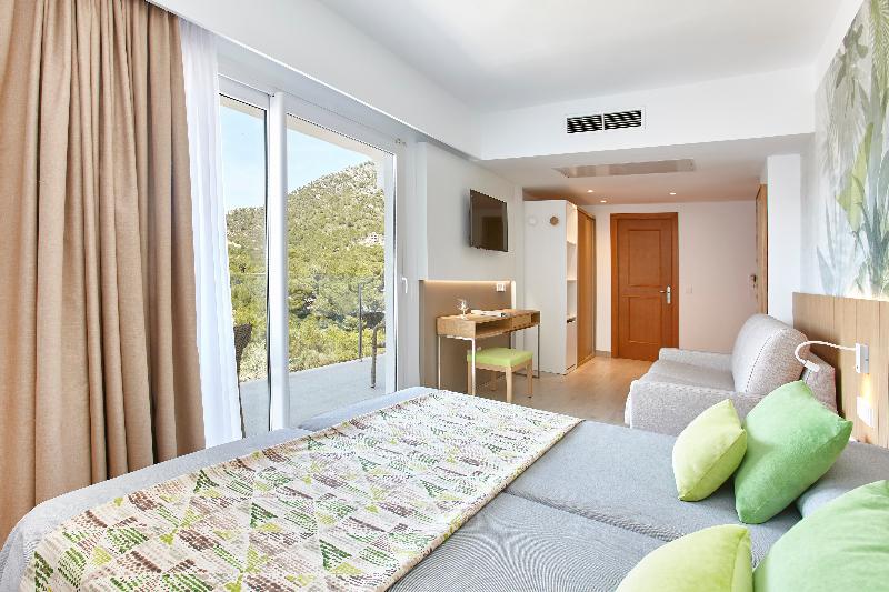 Семейный Номер, Universal Hotel Castell Royal