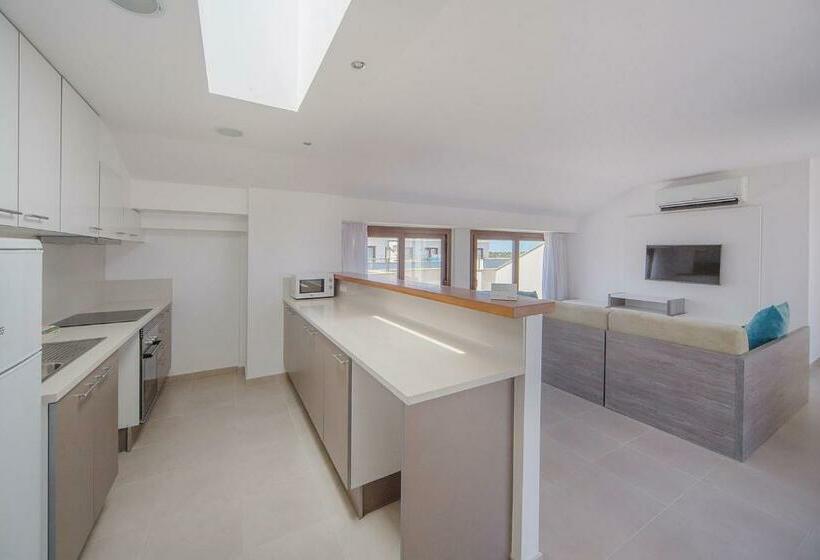 带3个卧室的公寓, Aparthotel Ferrer Skyline