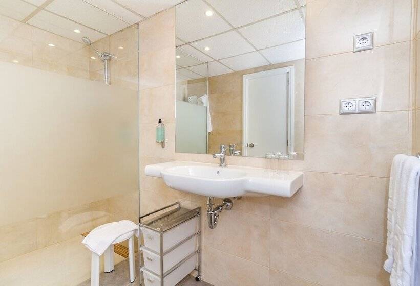 Семейный Номер, Eix Lagotel Holiday Resort