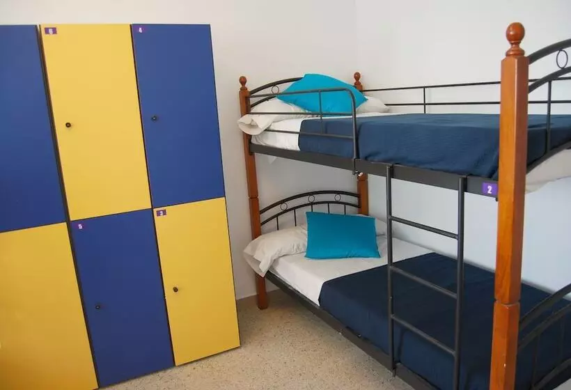 اتاق استاندارد چهار تخته, Estrella De Mar Youth Hostel
