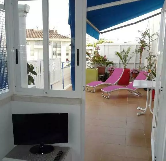 Apartamento 1 Dormitório com Terraço, Alexandra Sitges