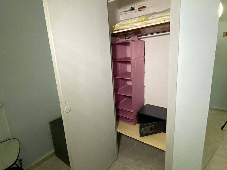 Quarto Estandar com Sacada, Alexandra Sitges