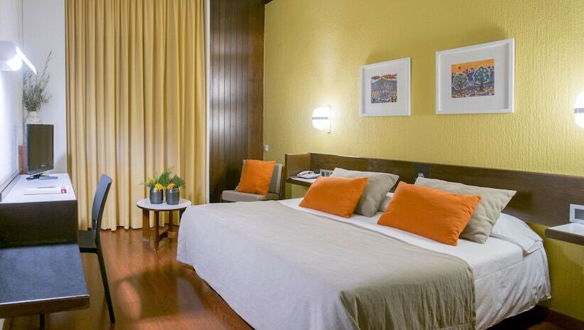 スタンダードルーム, America Igualada