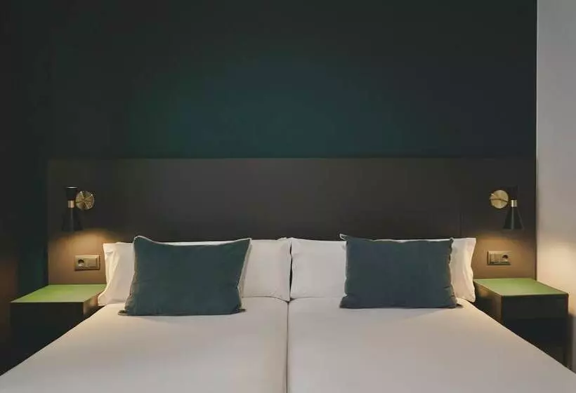 اتاق استاندارد, Arenas Atiram Hotels