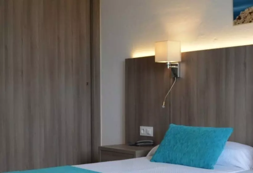 Standard-huone, Del Almirante