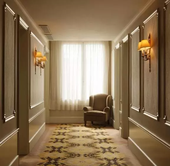 اتاق استاندارد یک نفره, El Palace Barcelona