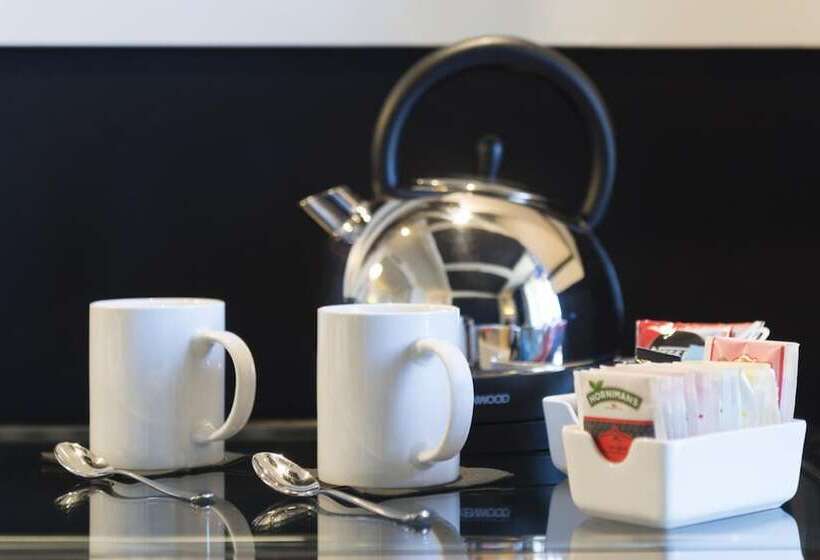 חדר סטנדרט לשלושה, Europark