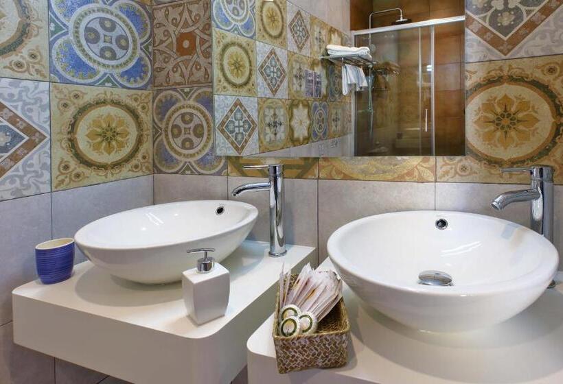 スタンダードトリプルルーム, Ginebra