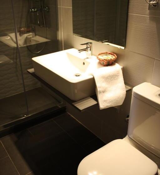 スタンダードトリプルルーム, Ginebra