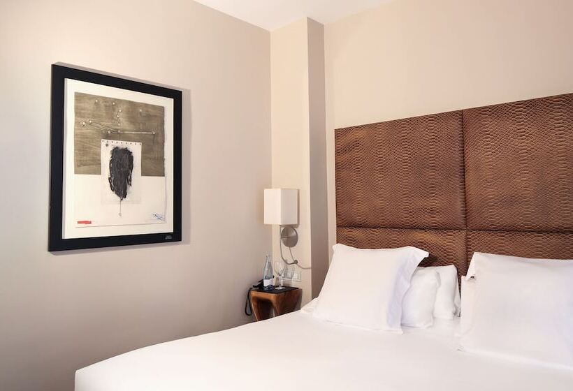 Полулюкс, Gran Derby Suites, A Small Luxury Hotel Of The World