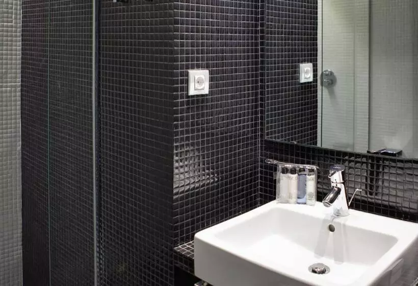 Perhesviitti, Gran Derby Suites, A Small Luxury Hotel Of The World