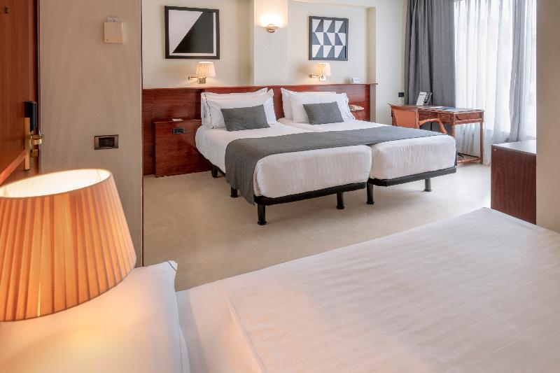 غرفة قياسية ثلاثية, Gran Hotel Rey Don Jaime