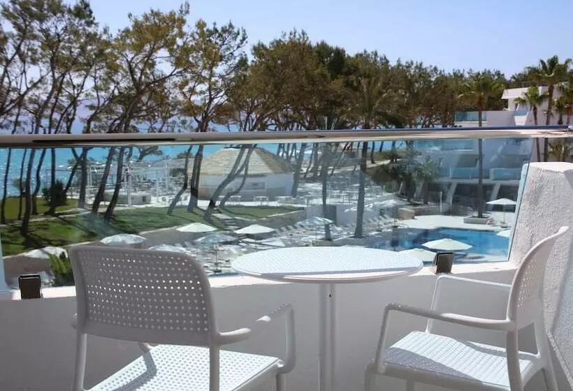اتاق خانوادگی, Iberostar Waves Playa de Muro