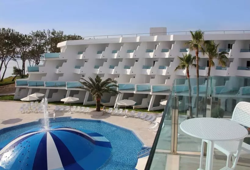 اتاق خانوادگی, Iberostar Waves Playa de Muro