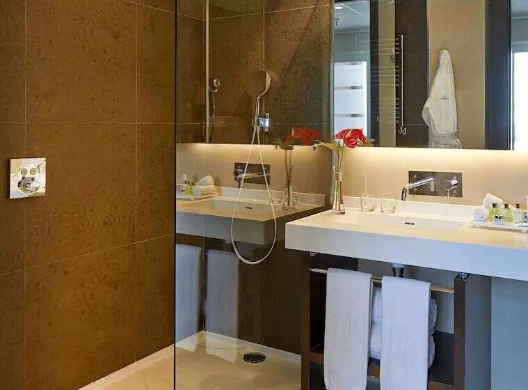 Superior Room with Terrace, NH Collection Barcelona Gran Hotel Calderon