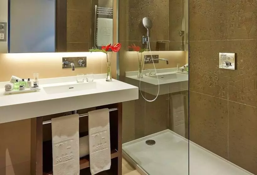 Superior Room with Terrace, NH Collection Barcelona Gran Hotel Calderon