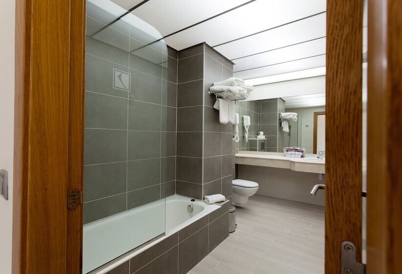 Standardzimmer oberster Stock, Obelisco