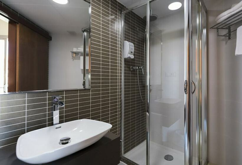 스탠다드 룸, Papi