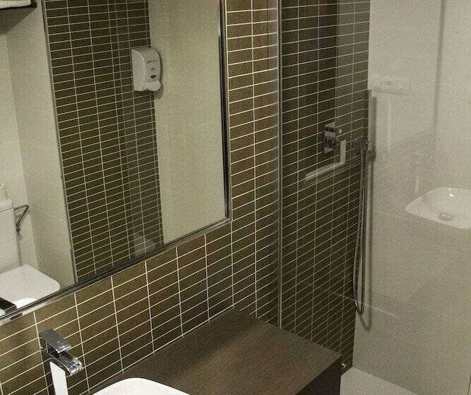 스탠다드 룸, Papi