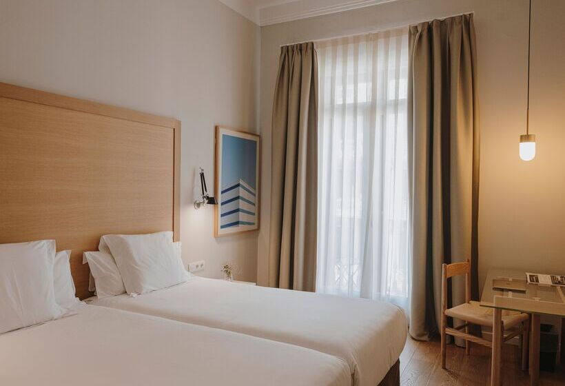 Номер Стандарт с Балконом, Regina Barcelona