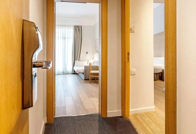 اتاق استاندارد تودرتو, Regina Barcelona