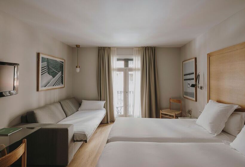 标准间, Regina Barcelona