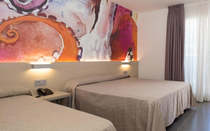 수피리어 룸, Riviera