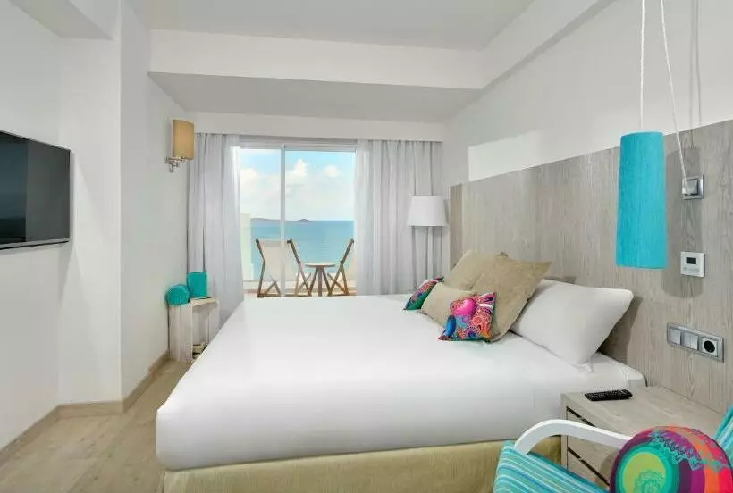 سوییت جونیور, Meliá Ibiza
