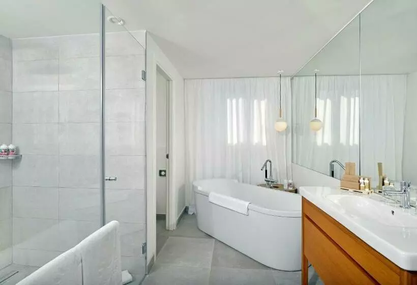 سوییت با چشم‌انداز دریا, Meliá Ibiza
