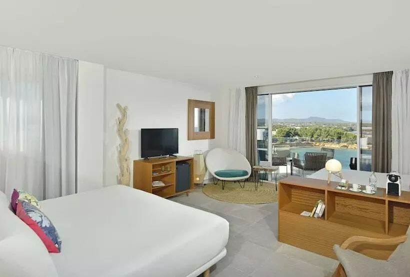 سوییت با چشم‌انداز دریا, Meliá Ibiza