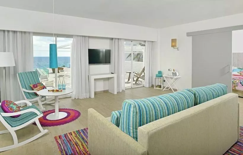 سوئیت مستر با چشم‌انداز دریا, Meliá Ibiza