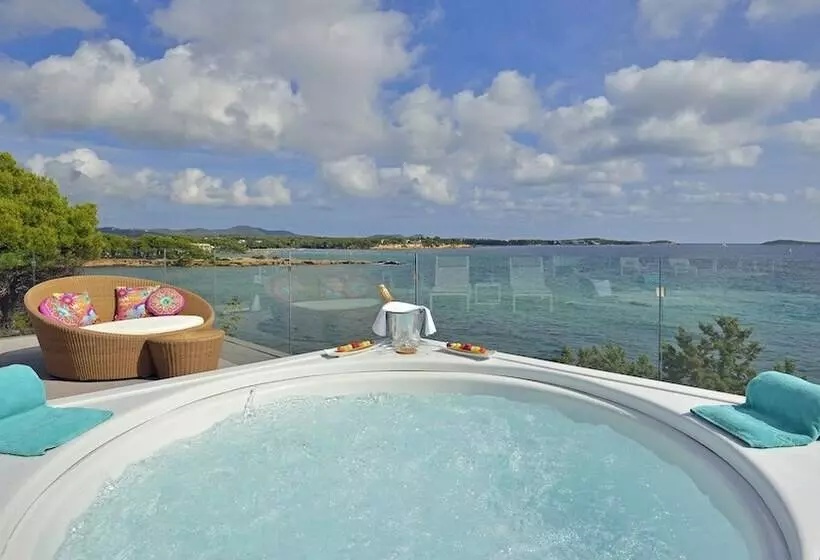 سوئیت مستر با چشم‌انداز دریا, Meliá Ibiza