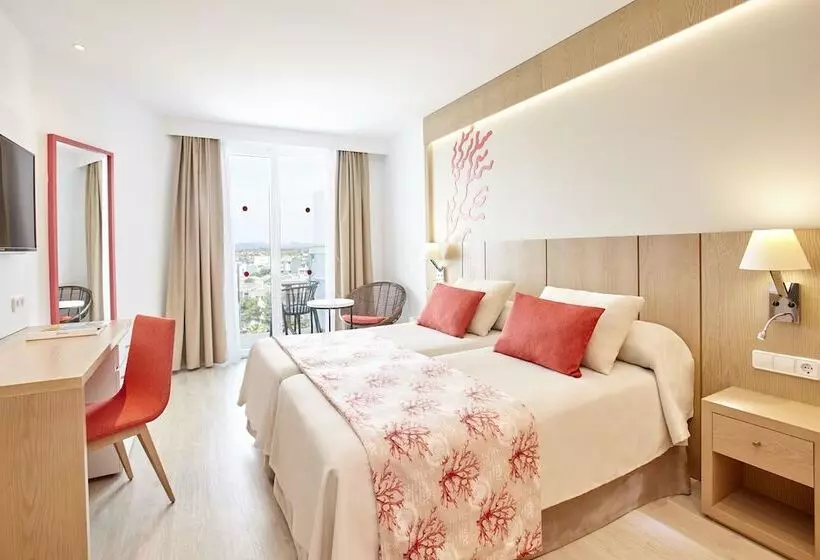 Camera Standard, Universal Hotel Perla