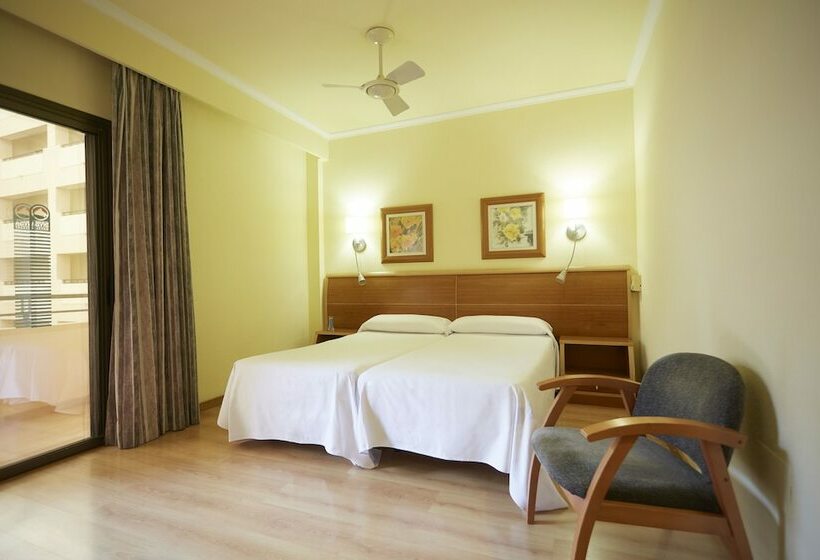 غرفة قياسية مطلّة علي حمام السباحة, Invisa Hotel La Cala