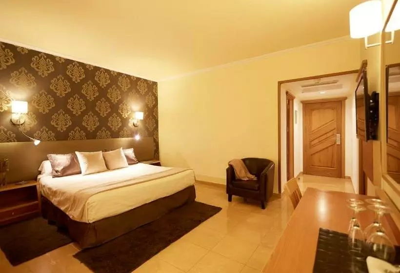 سوییت جونیور, Invisa Hotel La Cala