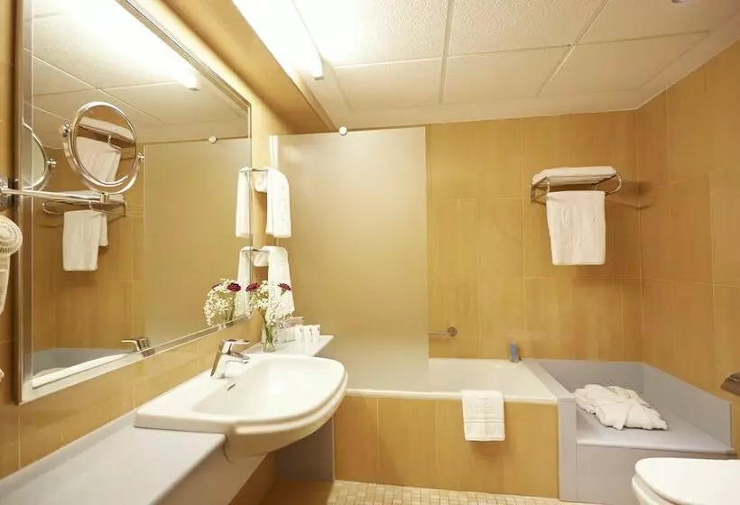 سوییت جونیور, Invisa Hotel La Cala