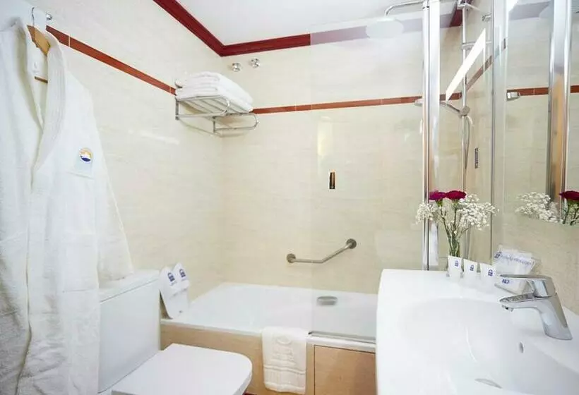 اتاق استاندارد یک نفره, Invisa Hotel La Cala