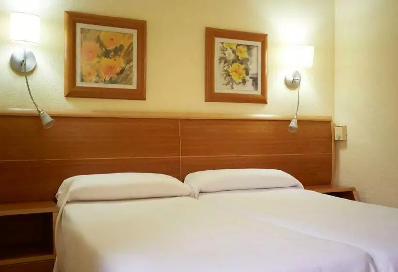 اتاق استاندارد یک نفره, Invisa Hotel La Cala